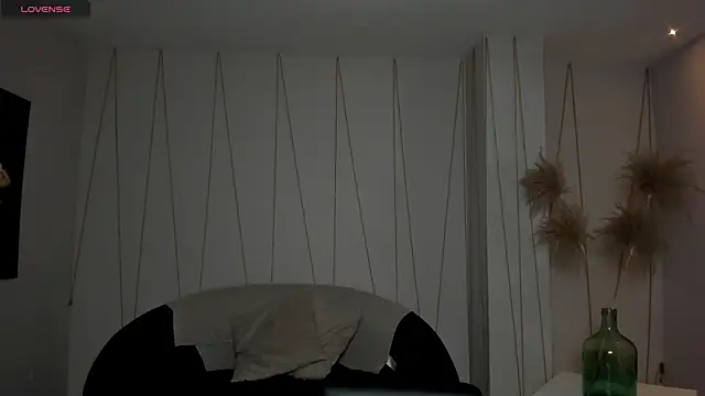 BeccaBaxter online show from June 18, 11:59 am