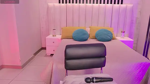 AmaiaHaywood online show from March 12, 5:10 am