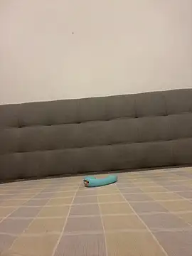 laarti online show from February 10, 3:26 pm