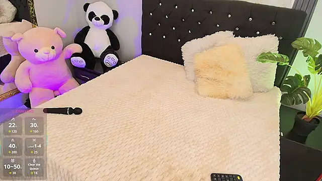 Snapshot of Enyel_valmina chatting on September 23, 7:56 pm Enyel valmina online show from September 23, 7:56 pm