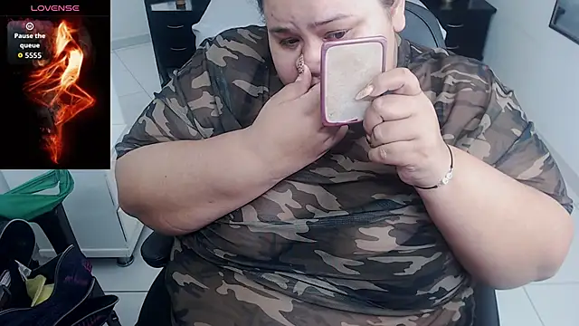 Aaliyah11 online show from October 31, 1:51 am