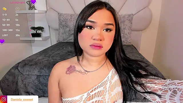 Danielaangelina online show from June 16, 6:36 am