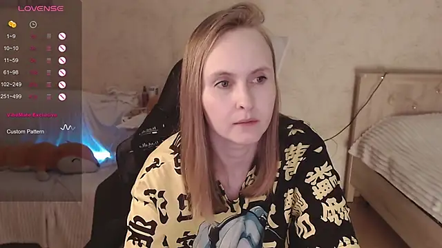 Snapshot of Agatha_Mott chatting on October 6, 5:35 am Agatha Mott online show from October 6, 5:35 am