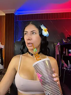 XiaQueen online show from February 14, 11:56 am