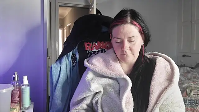 AureliaXOX online show from November 21, 9:11 am