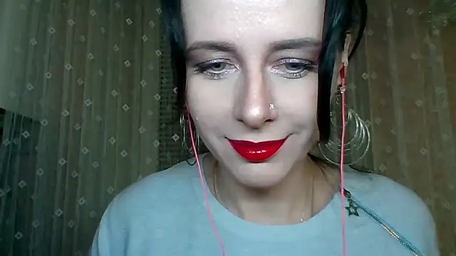 LuminousLady online show from December 14, 8:03 pm