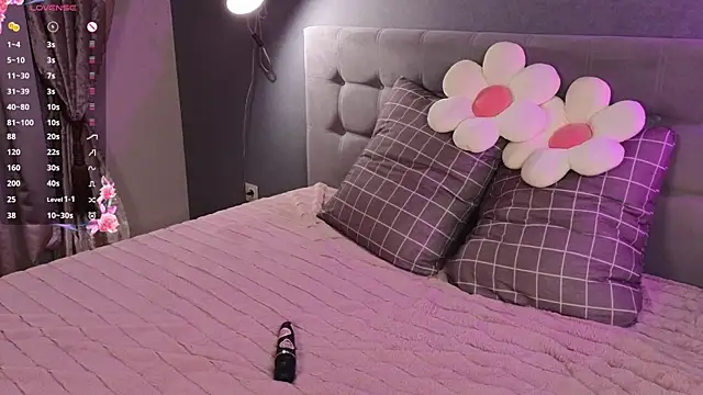 soft babe online show from September 23, 7:45 pm