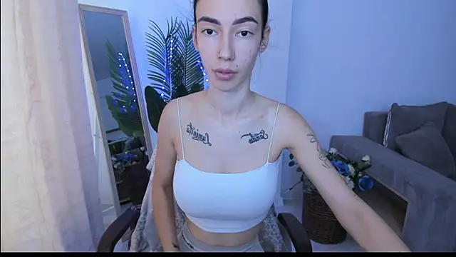 Celine Roxelle online show from September 20, 12:58 pm