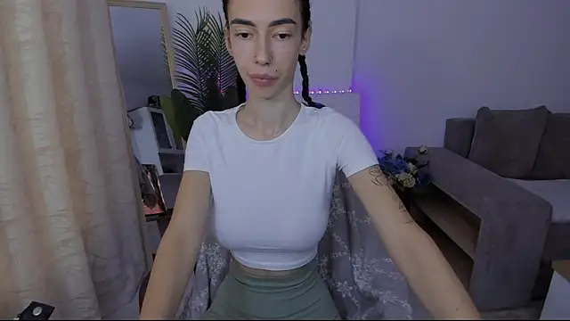 Celine Roxelle online show from September 26, 2:58 pm