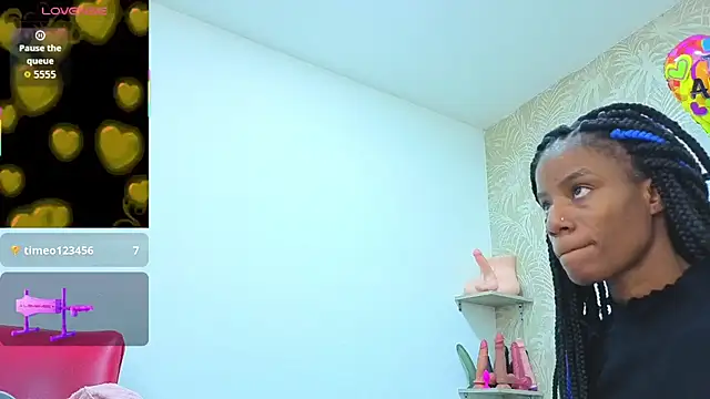 dafnnelewis online show from June 26, 11:33 am