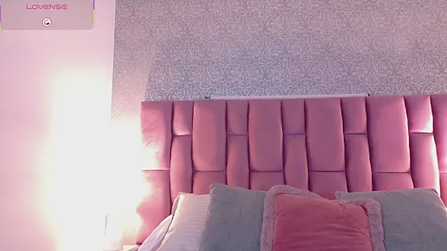 FelicityAdams online show from February 18, 3:33 pm