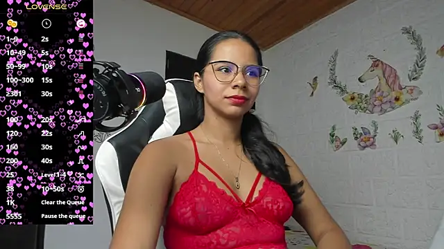 alisson hoffman05 online show from July 24, 11:34 pm