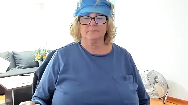 NoraJohnson6 online show from September 17, 8:34 am