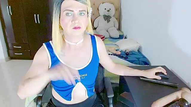 Dolldirtyxxx online show from June 30, 4:01 am
