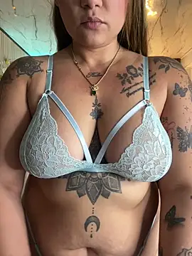 Madissonlove 1 online show from July 2, 3:23 am