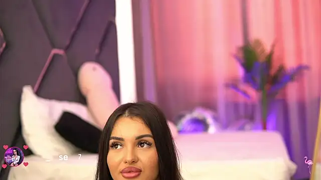 LilaRoses online show from July 8, 7:32 am