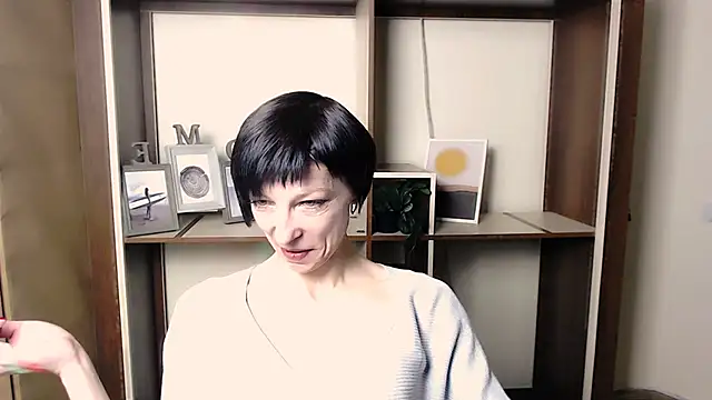  AngeliaFlow  online show from November 25, 7:54 am