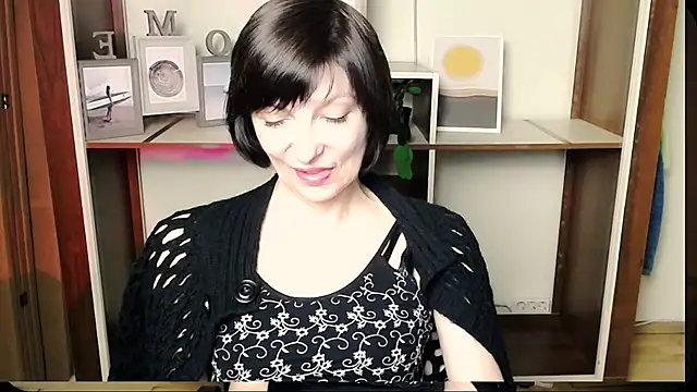  AngeliaFlow  online show from July 8, 9:11 am