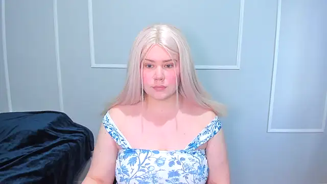  leana  online show from December 4, 7:58 pm