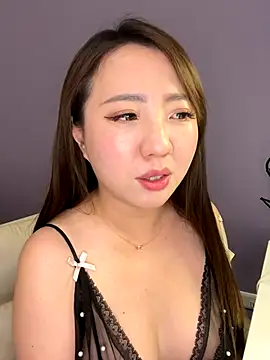 Snapshot of Hannababy_ chatting on October 2, 2:55 pm Hannababy online show from October 2, 2:55 pm