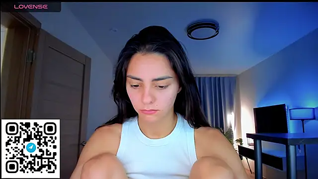 Snapshot of EmiliaZen chatting on September 9, 4:07 pm EmiliaZen online show from September 9, 4:07 pm