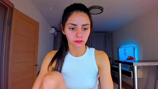 Snapshot of EmiliaZen chatting on October 15, 5:26 pm EmiliaZen online show from October 15, 5:26 pm