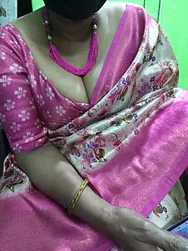 niiveditha online show from November 19, 2:50 pm