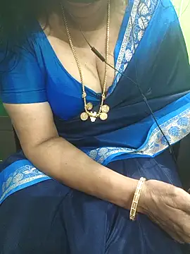 niiveditha online show from December 20, 8:18 am