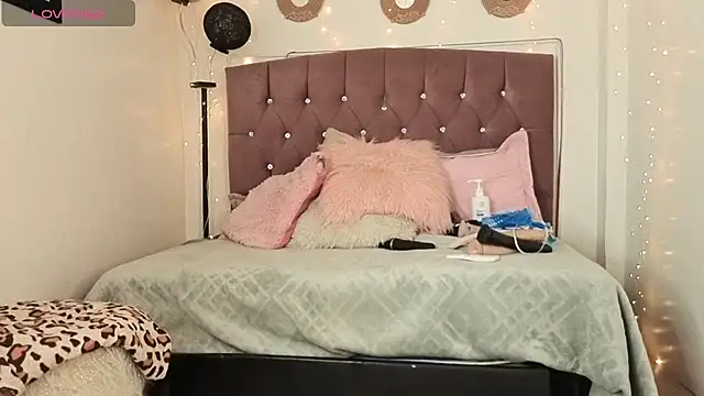 lizha milf online show from July 16, 8:35 pm