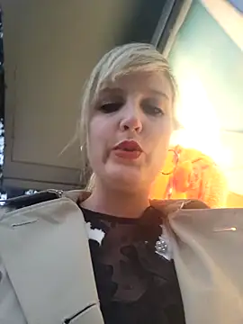 Sexybiene969 online show from October 1, 4:34 pm