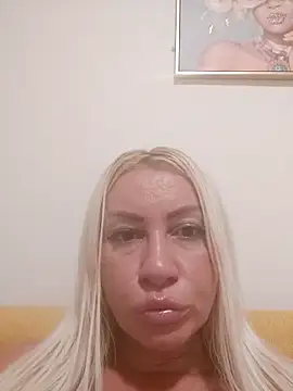 Snapshot of visnjica chatting on September 23, 10:52 pm visnjica online show from September 23, 10:52 pm
