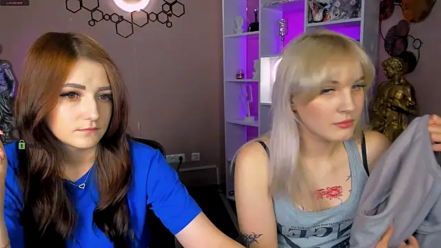 Snapshot of catherine_kitty chatting on September 21, 7:12 pm catherine kitty online show from September 21, 7:12 pm
