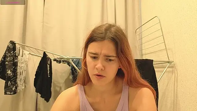 Snapshot of JennyStormy chatting on October 3, 9:03 am JennyStormy online show from October 3, 9:03 am