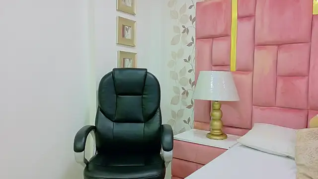 ArianaFranco online show from June 8, 1:34 pm