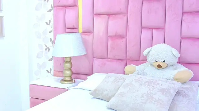ArianaFranco online show from July 18, 1:02 pm