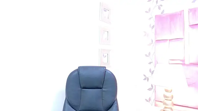 ArianaFranco online show from May 2, 11:30 pm