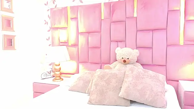 ArianaFranco online show from June 24, 2:16 pm