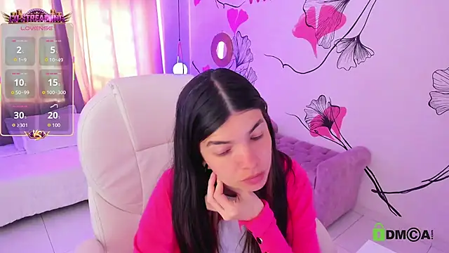 Isabela Fiorelli online show from July 21, 1:34 pm