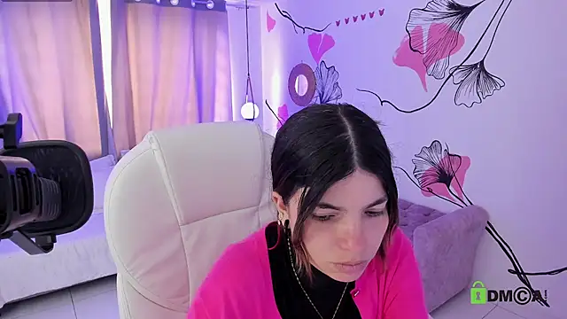 Isabela Fiorelli online show from July 30, 1:34 pm