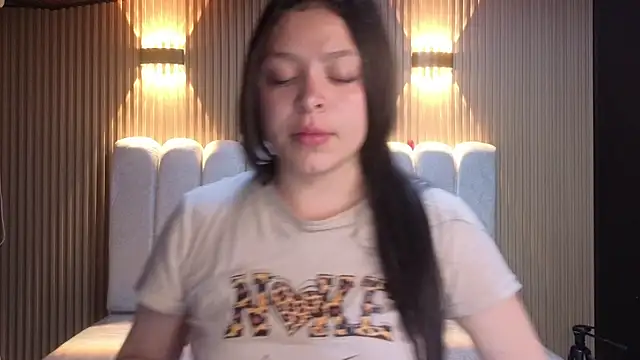 Cute Angell  online show from April 28, 2:27 am