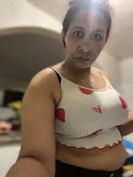 Carola-Ross online show from October 27, 7:30 pm