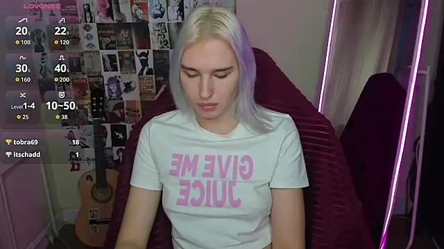 EvelinaLuu online show from December 19, 2:27 am