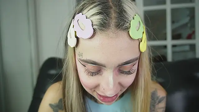 miss   angel online show from February 25, 11:20 am