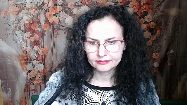 Miroslava Happi online show from April 9, 6:19 am