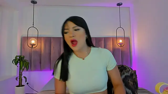 emmiily z online show from May 3, 9:51 pm