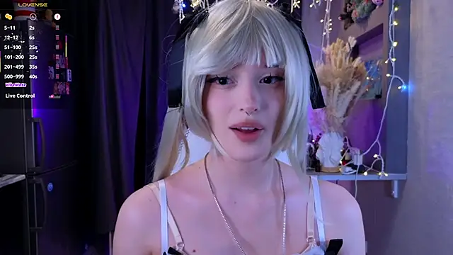 Hisoka akerley online show from May 17, 7:57 pm