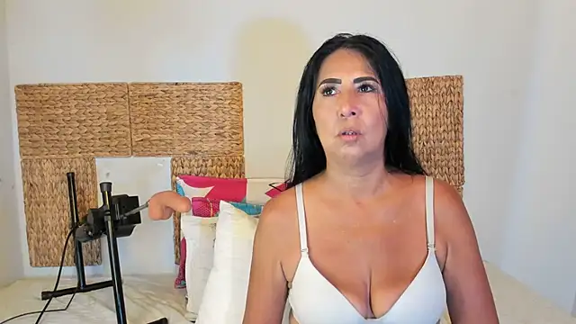 Jackiehmilf52 online show from July 28, 11:26 pm