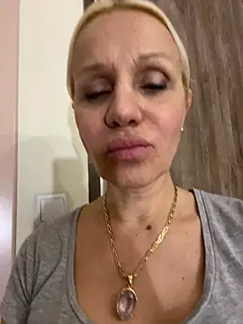 DeborahXPorn online show from April 30, 7:08 pm