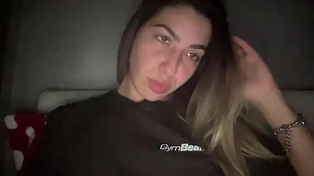 sarrah rossy online show from November 3, 9:52 pm