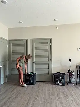 bossyroxy84 online show from July 8, 3:14 pm